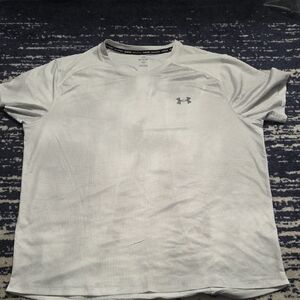 Under Armour Men's Light Gray Athletic Tee